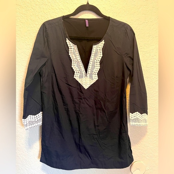 NYDJ Dark Black Women's Fitted Tunic Top 3/4 Sleeve sz Small - Picture 2 of 10